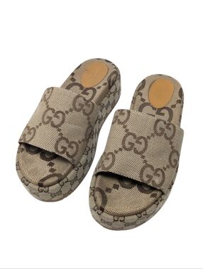 Gucci Angelina Monogram GG Slide Brown Beige Sandals Size EU 40